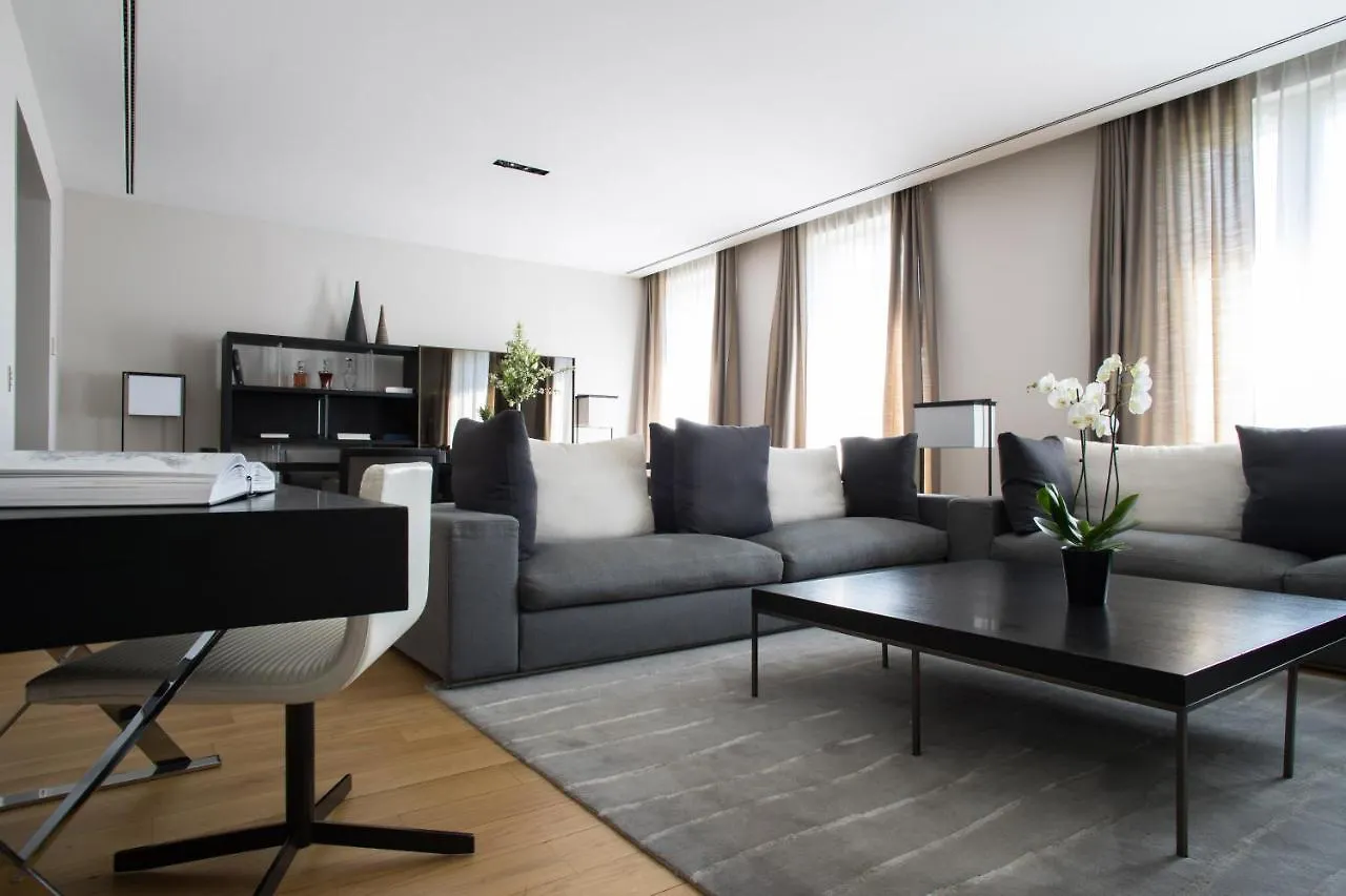 Aparthotel La Reserve Paris Apartments